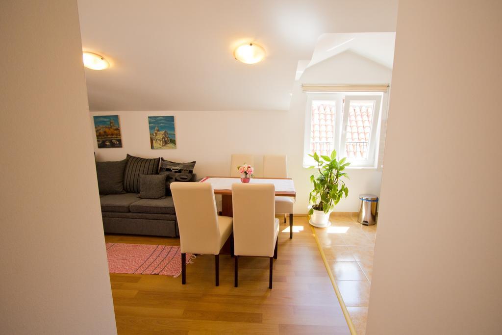 Apartment Bucevic Шибеник Экстерьер фото