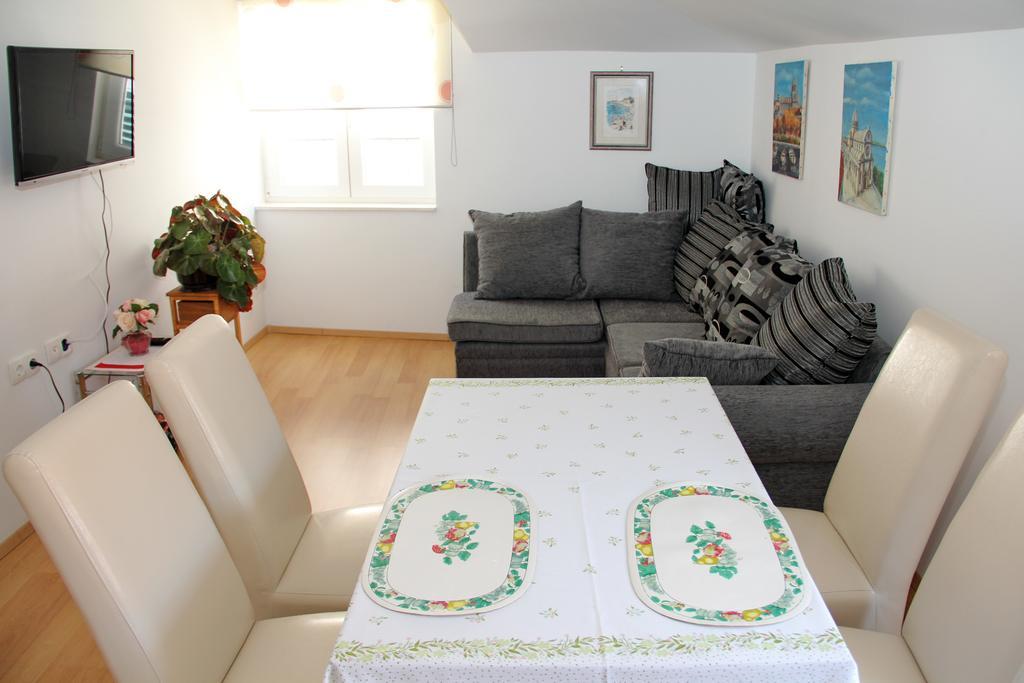 Apartment Bucevic Шибеник Экстерьер фото