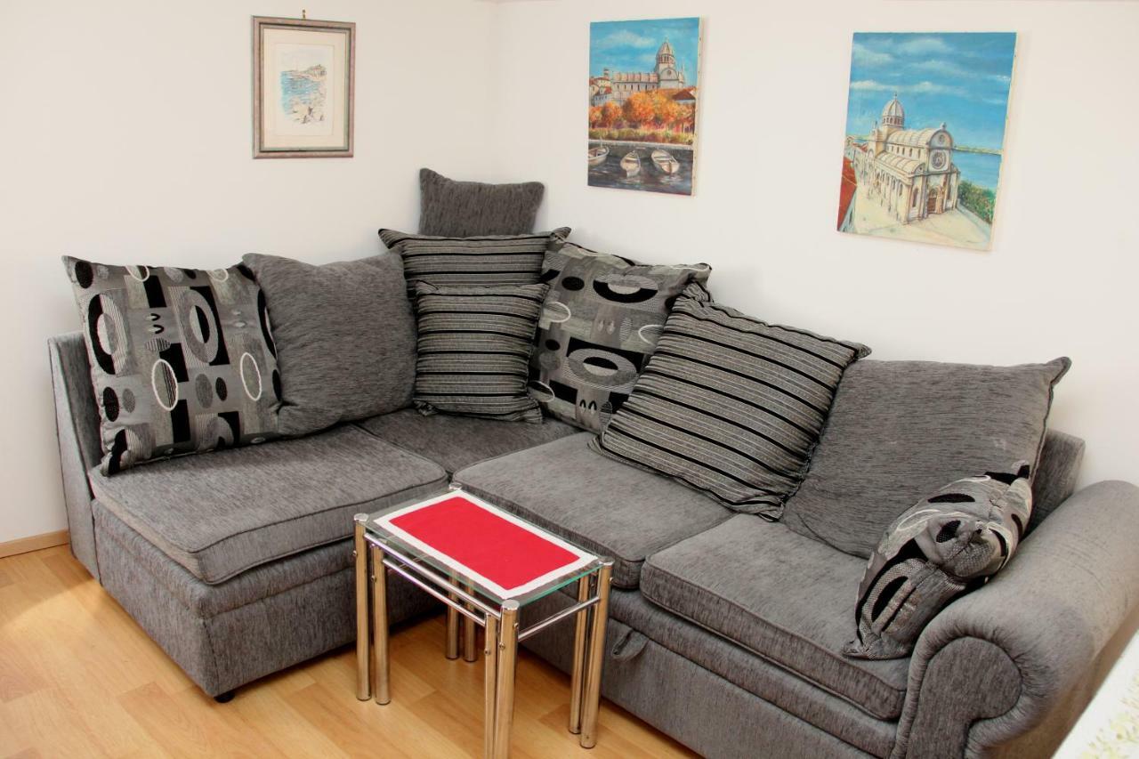 Apartment Bucevic Шибеник Экстерьер фото